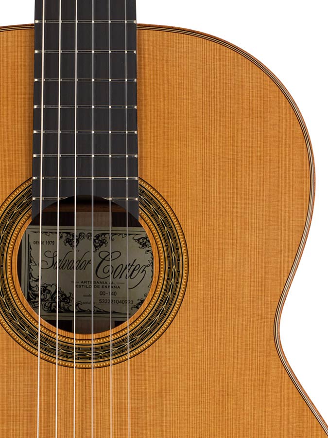 Salvador Cortez CS-130 Chitarra Classica con Top in Abete Europeo Massello