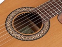 Salvador Cortez Maya CST Chitarra classica amplificata spalla mancante, cassa stretta