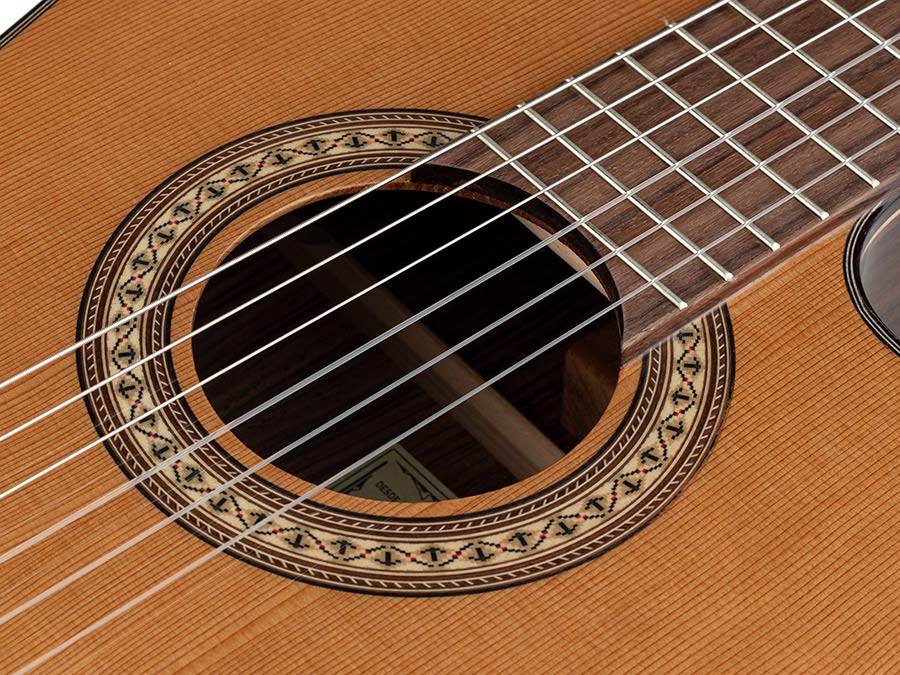 Salvador Cortez Ilsa CCE Chitarra classica amplificata a spalla mancante