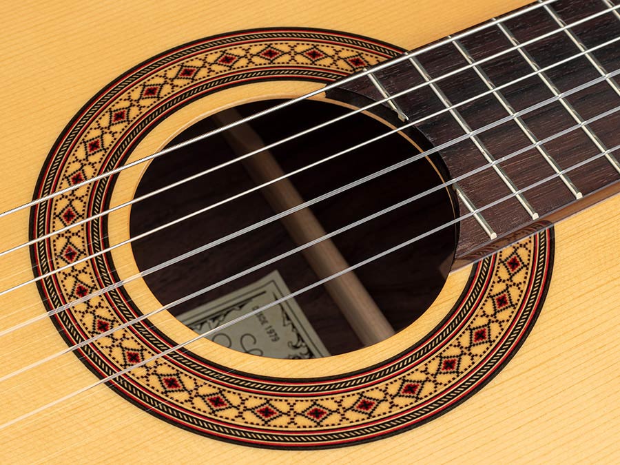Salvador Cortez CS-60 Chitarra Classica con Top in Abete Europeo Massello