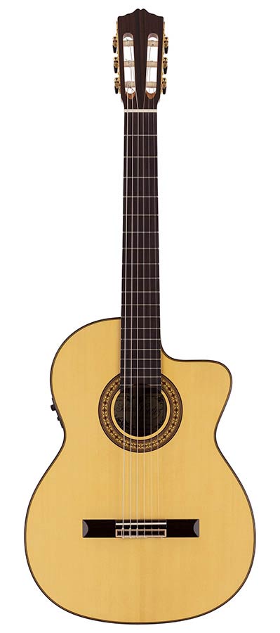 Salvador Cortez CS-60CE Chitarra Classica con Top in Abete Europeo Massello e Cutaway