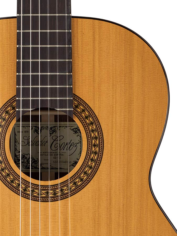 Salvador Cortez CC-22 Chitarra Classica con Top in Cedro Canadese Massello